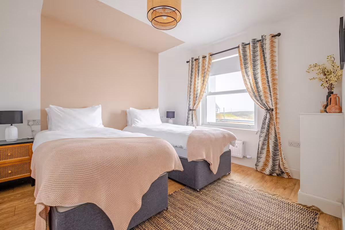Twin bedroom