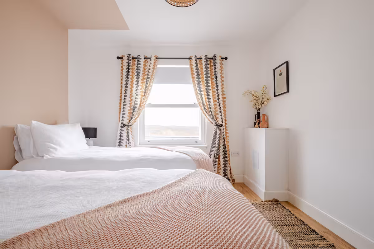 Twin bedroom